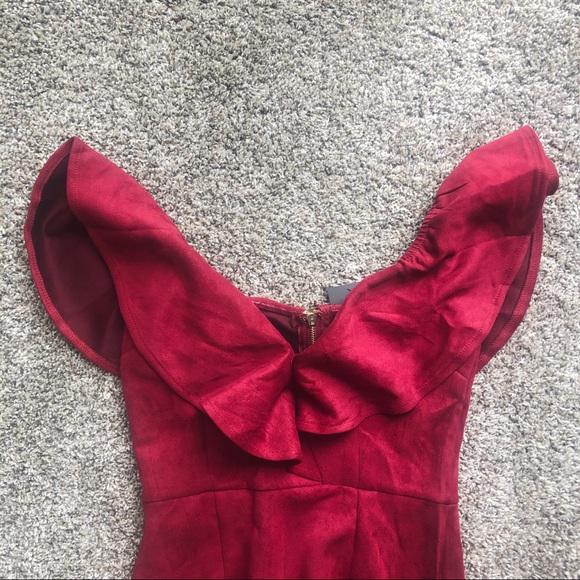 NWT 🏷 Off the shoulder ruffled mermaid dress - Picture 4 of 8